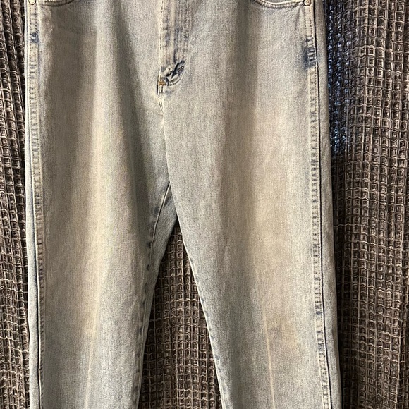 Men's Twenty X Jeans Denim. Have a few stains and loose patched loop . - Picture 2 of 7